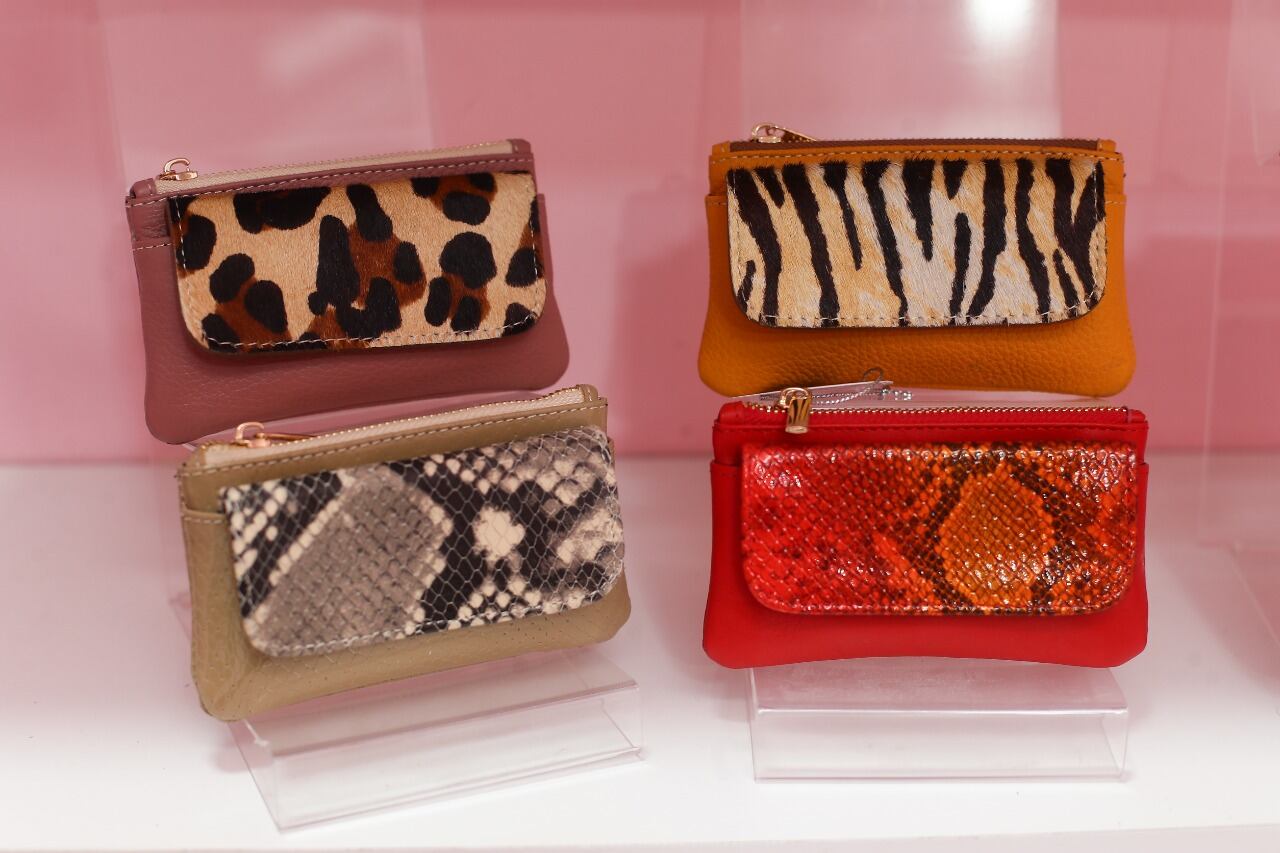 Liz siempre está en busca de la nueva tendencia en el rubro de accesorios.