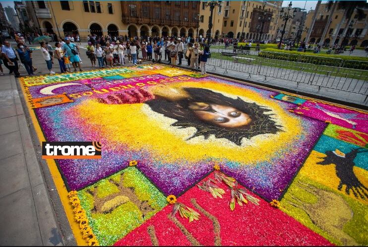 Celebraciones con alfombras florales en la Plaza Mayor de Lima por Pascua de Resurrección. (Entrevista: Isabel Medina / Foto: Tatiana Gamarra / Andina).