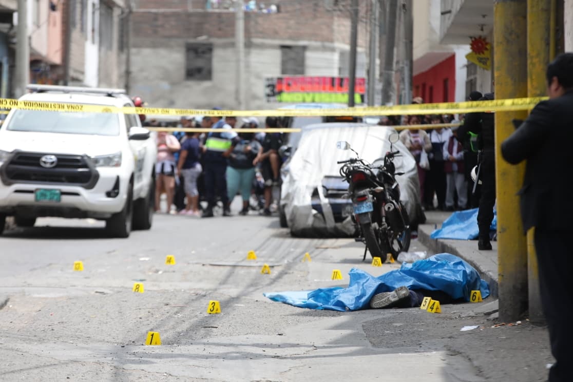 Conmoción en San Luis por asesinato de hermanos. (Fotos: Violeta Ayasta/@photo.gec)
