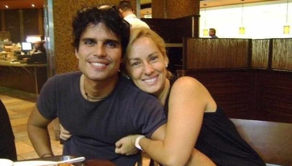 Cinthya Martínez Turner al lado de su amado Pedro Suárez Vértiz. ( Instagram)
