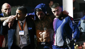 Ilia Topuria sufre la paliza de su vida y pierde el título ante Justin Gaethje en el UFC Casa Blanca | VIDEO
