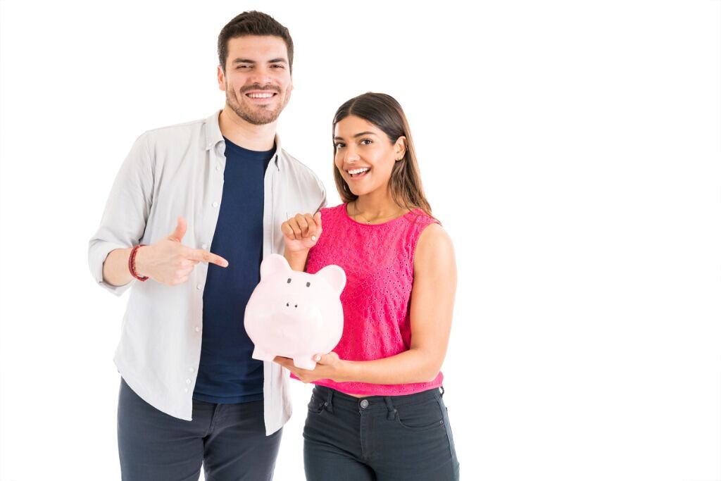 La manera más viable de aumentar nuestros ingresos es a través del ahorro. Foto: iStock.