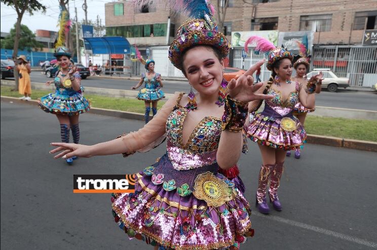 Cientos de danzantes luciendo coloridos trajes rindieron con su arte un homenaje a la Mamita Candelaria. (Isabel Medina / Alessandro Currarino / Trome).