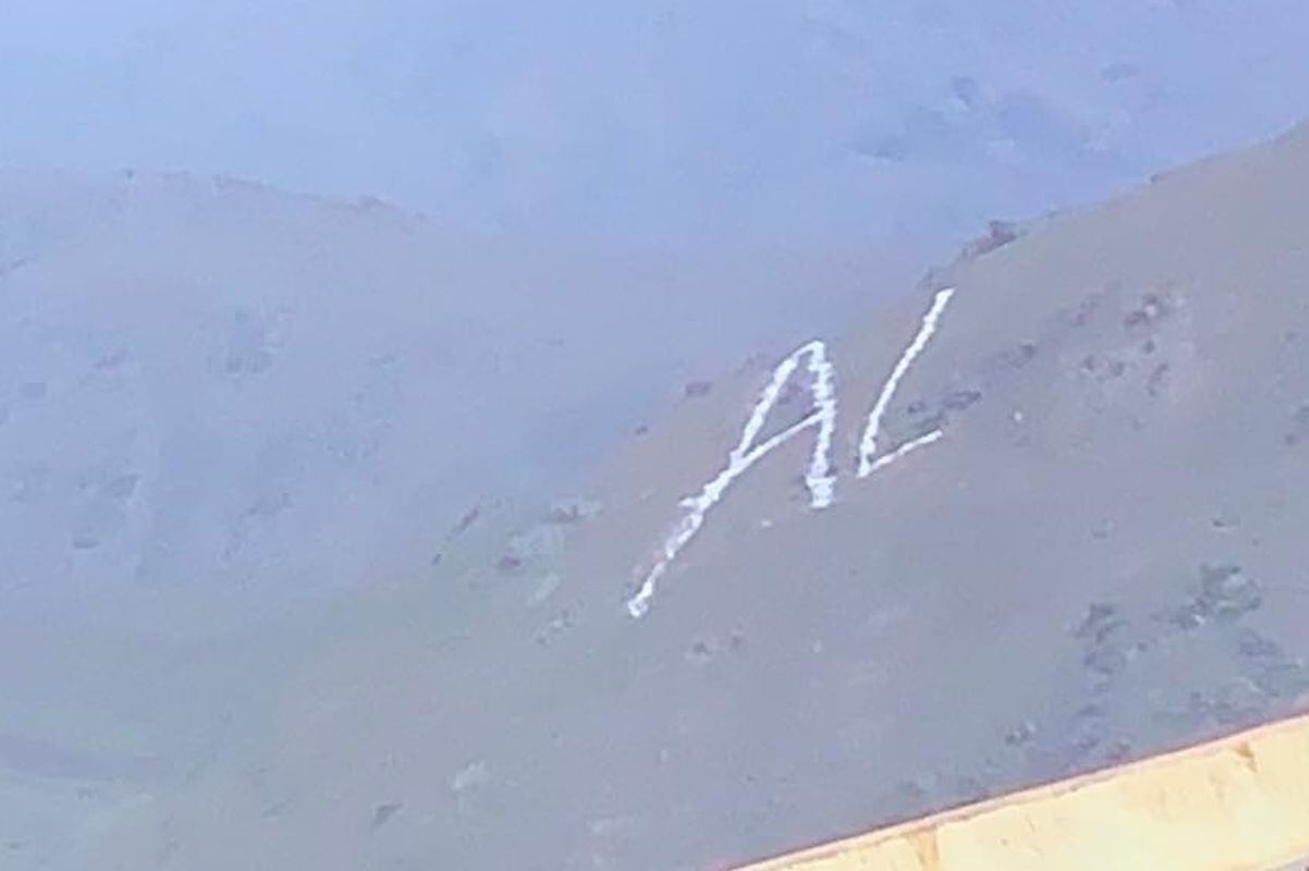 Así amaneció el cerro emblema de Universitario. (Captura)