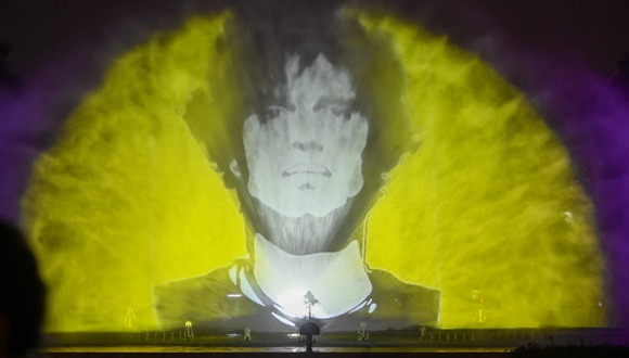 TROME - Circuito Mágico del Agua rinde homenaje a PSV con proyección en la fuente principal