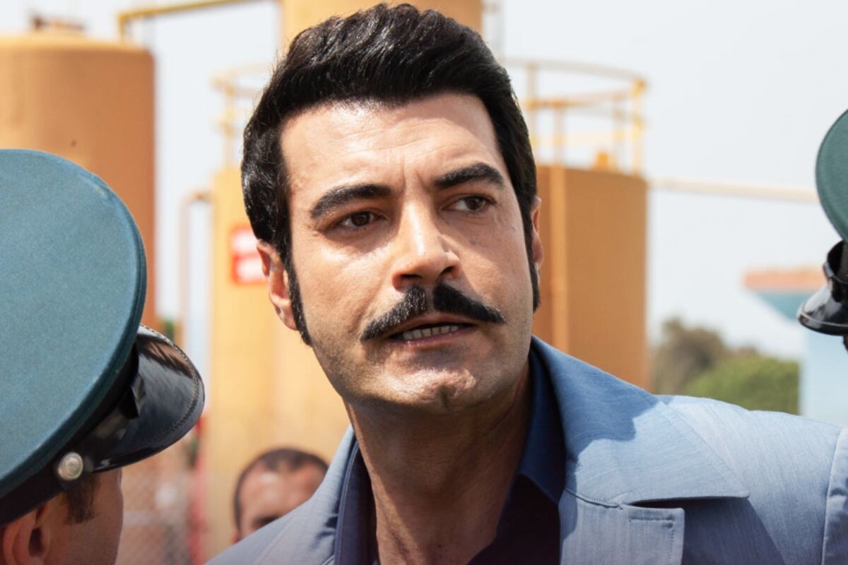 Demir cuando es apresado por los policías (Foto: Tims & B Productions)