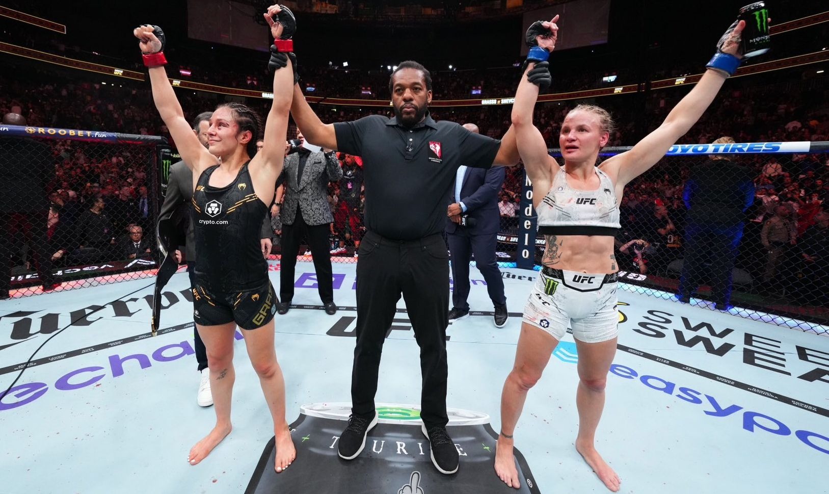 Valentina Shevchenko y Alexa Grasso terminaron empatadas en su segunda pelea. Se viene la tercera pelea. ( UFC)