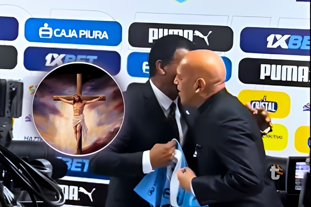 Julio César Uribe se encargó de presentar a Roberto Mosquera (Foto: @SportingCristal)
