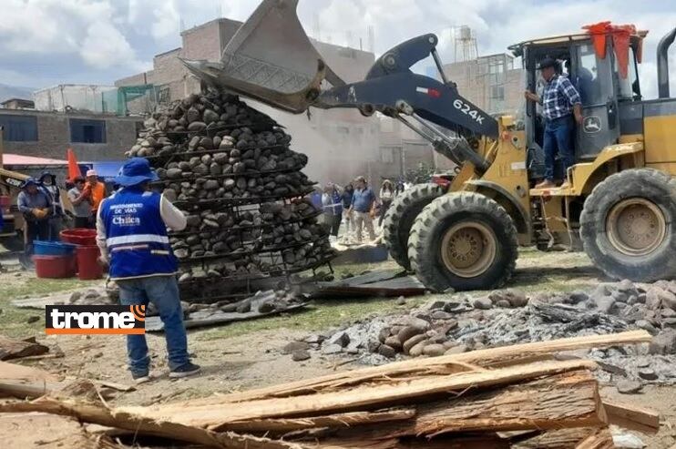 Potaje ancestral empleó un especial y enorme horno armado con piedras en un hoyo en la tierra para la cocción de los alimentos. (Mun. Chilca / Compos. Trome).