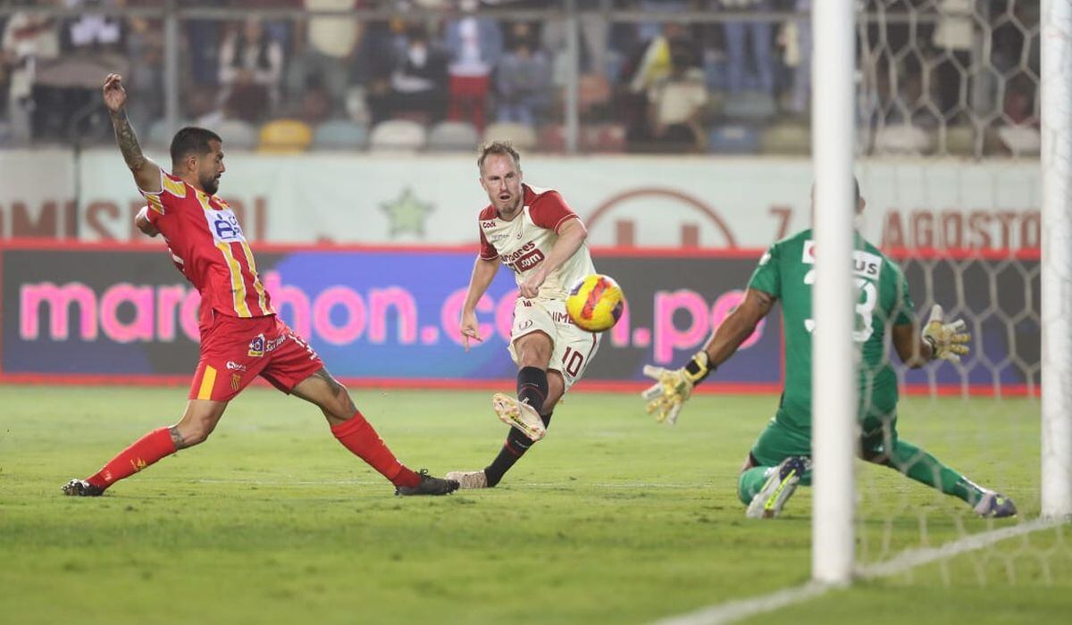 Hernán Novick fue una de las figuras más destacadas de Universitario en la victoria ante Atlético Grau. (Foto: GEC)