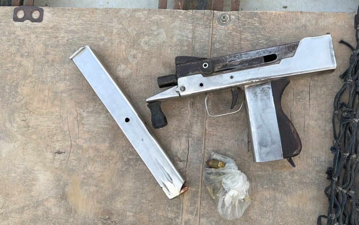 Policía incauto una Mini Uzi a 'Los Secos de Trujillo'. Foto: PNP