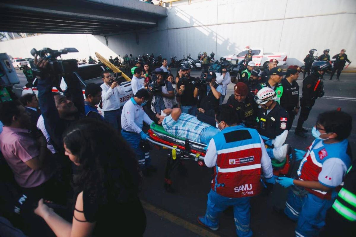 Lima 26 de enero 2026. Bus del metropolitano choca contra puente México los heridos fueron trasladados a diferentes clinicas Fotos: Joseph Angeles @photo.gec