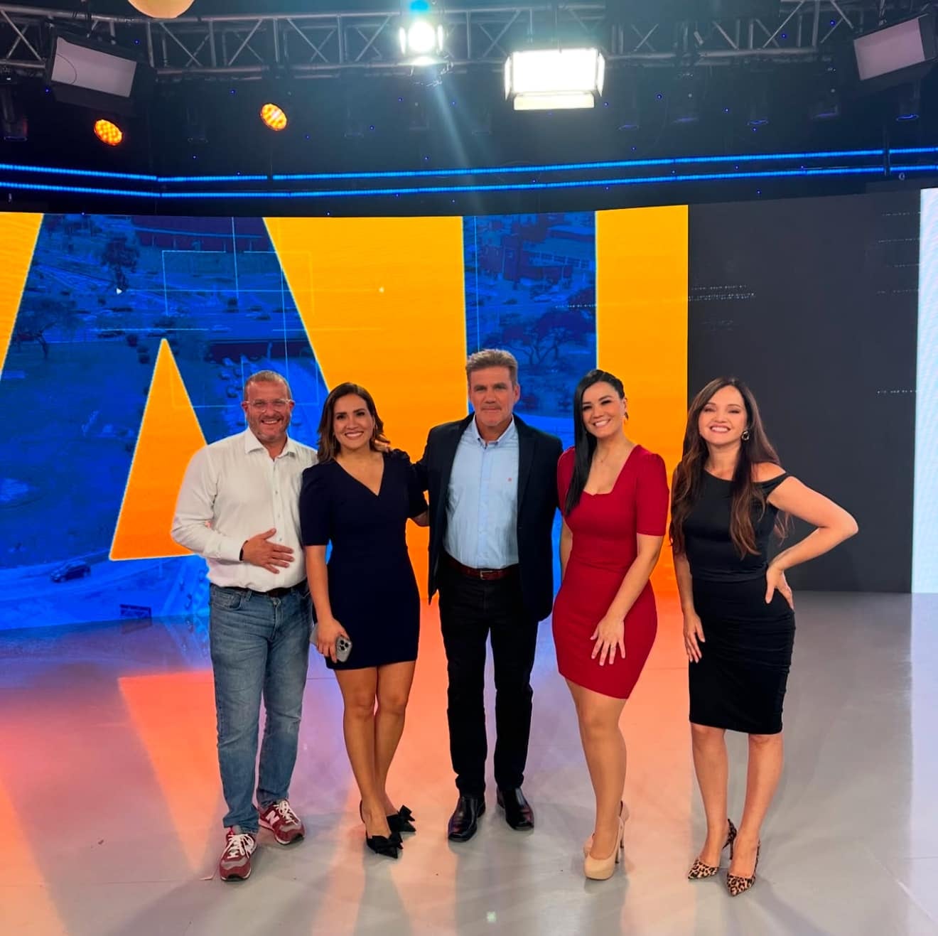 Augusto Thorndike, Alvina Ruiz, Omar Ruiz de Somocurcio, Marisel Linares y Perla Berrios. Foto: Facebook Alvina Ruiz.