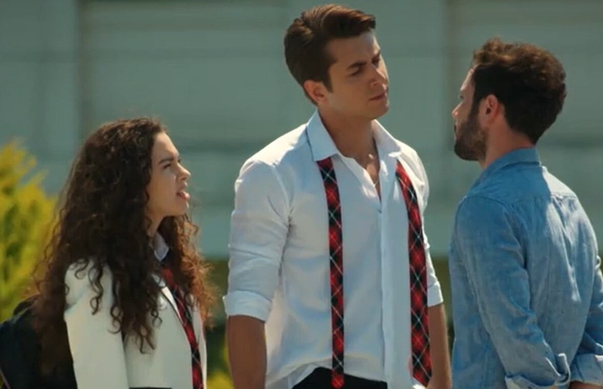 Asiye confiesa que está enamorada de Doruk (Foto: NG Medya)