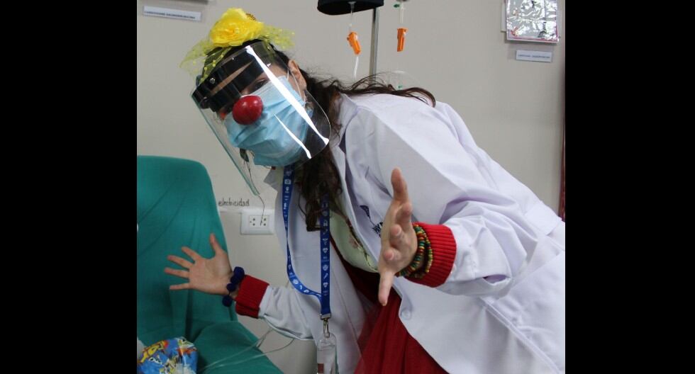 PayaSOS de Emergencia visitan a niños que reciben quimioterapia en el Hospital Sabogal y los ayudan a continuar su tratamiento. (EsSalud)