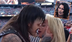 Dominik Mysterio traciona a Rhea Ripley con tremendo beso a Liv Morgan | VIDEO