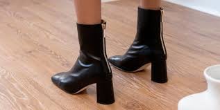 Botines negros, muy bellos.