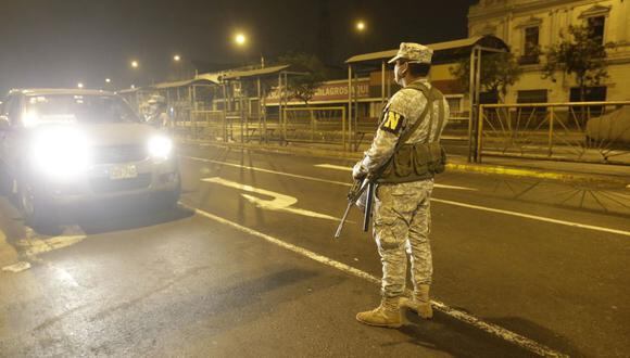 El toque de queda se mantendrá como medida para menguar la tasa de contagios del COVID-19. (Foto: GEC)