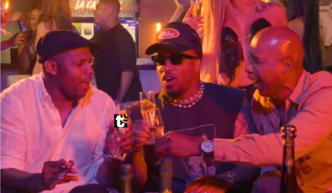 Jefferson Farfán, Roberto Guizasola y Cuto Guadalupe juntos en videoclip de 'La Timba Caliente'.