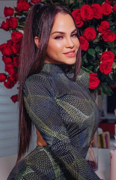 Si bien eliminó sus fotos en Instagram, los videos de sus canciones siguen intactos en su perfil de YouTube (Foto: Natti Natasha fans / Instagram)