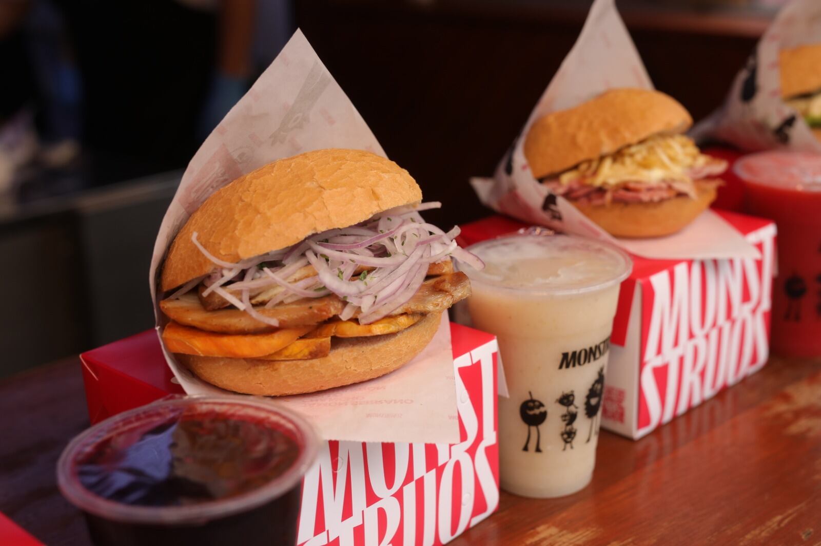 Los panes con más demanda son los de pavo, pollo, jamón del país y chicharrón. Foto: Antonio Melgarejo.