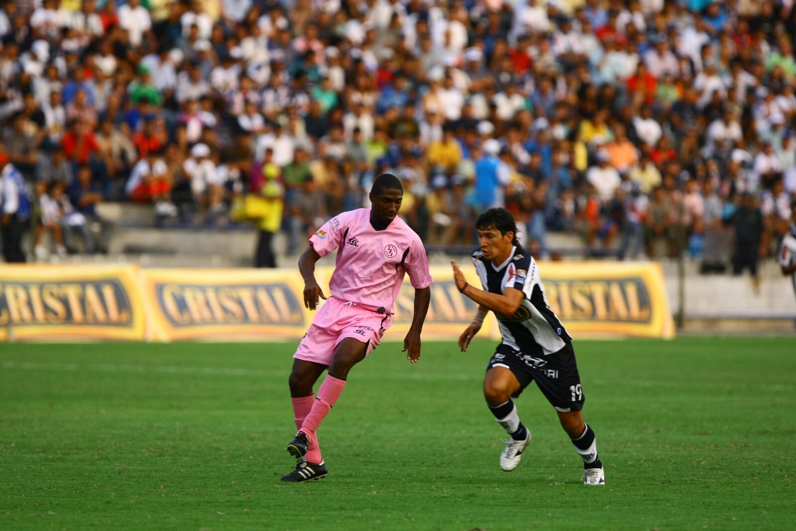 En Sport Boys, Manuel Marengo se ganó a la difícil hinchada rosada (Foto: GEC)