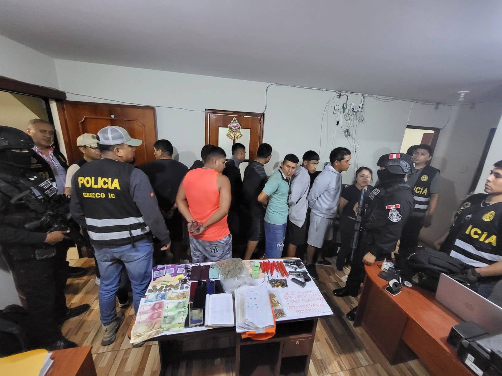 Autoridades detienen a integrantes de banda extorsiva. Foto: Difusión