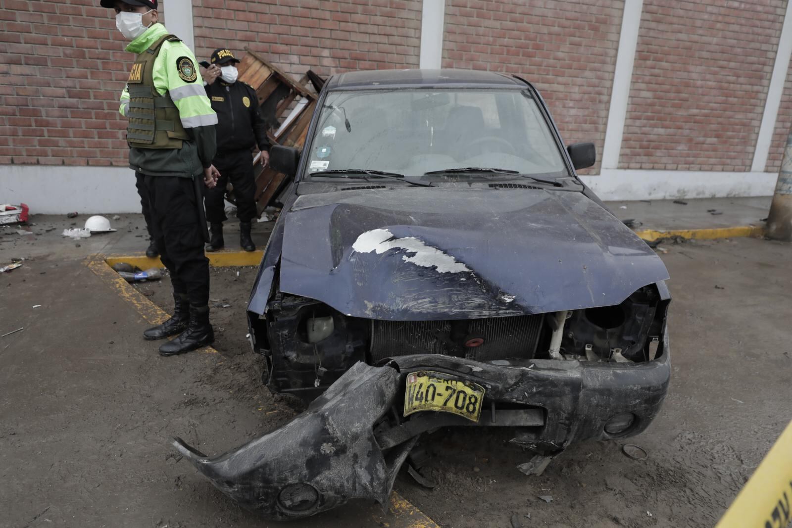 Accidente ocurrió a la medianoche, pero fiscal de turno demoró en llegar al lugar para el levantamiento del cadáver. | Foto: Jessica Vicente