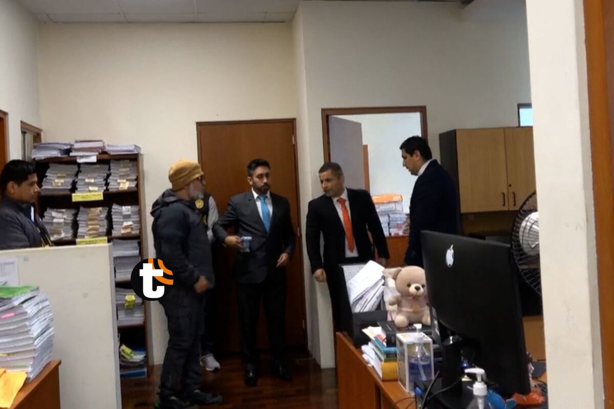 Andrés Hurtado declara ante la Fiscalía