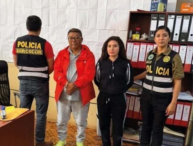 Gerente municipal y secretaria del alcalde fueron capturados en la Municipalidad de Miguel Iglesias. Foto: Difusión