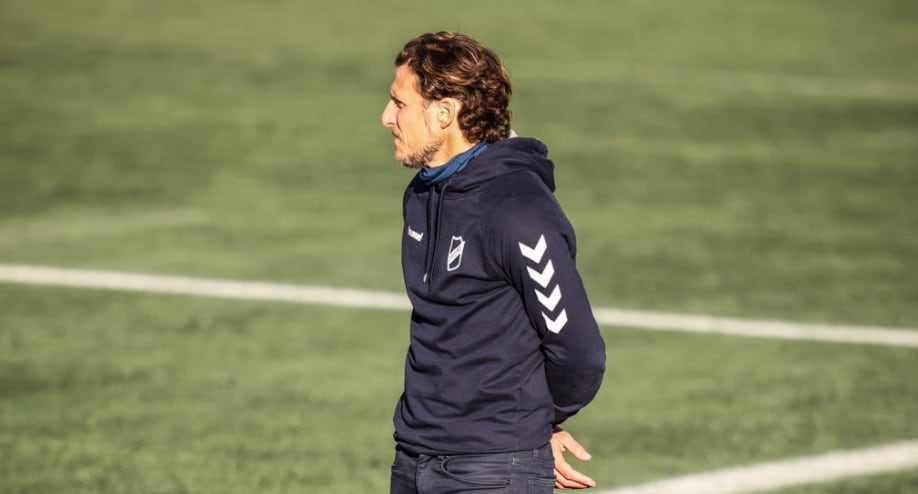 Diego Forlán fue entrenador del Atenas de la Segunda División en Uruguay