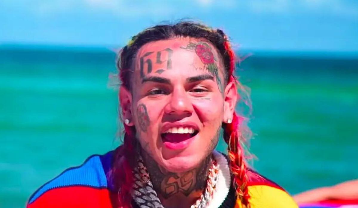 Tekashi 6ix9ine estaría en una relación con Yailin La Más Viral (Foto: YouTube)