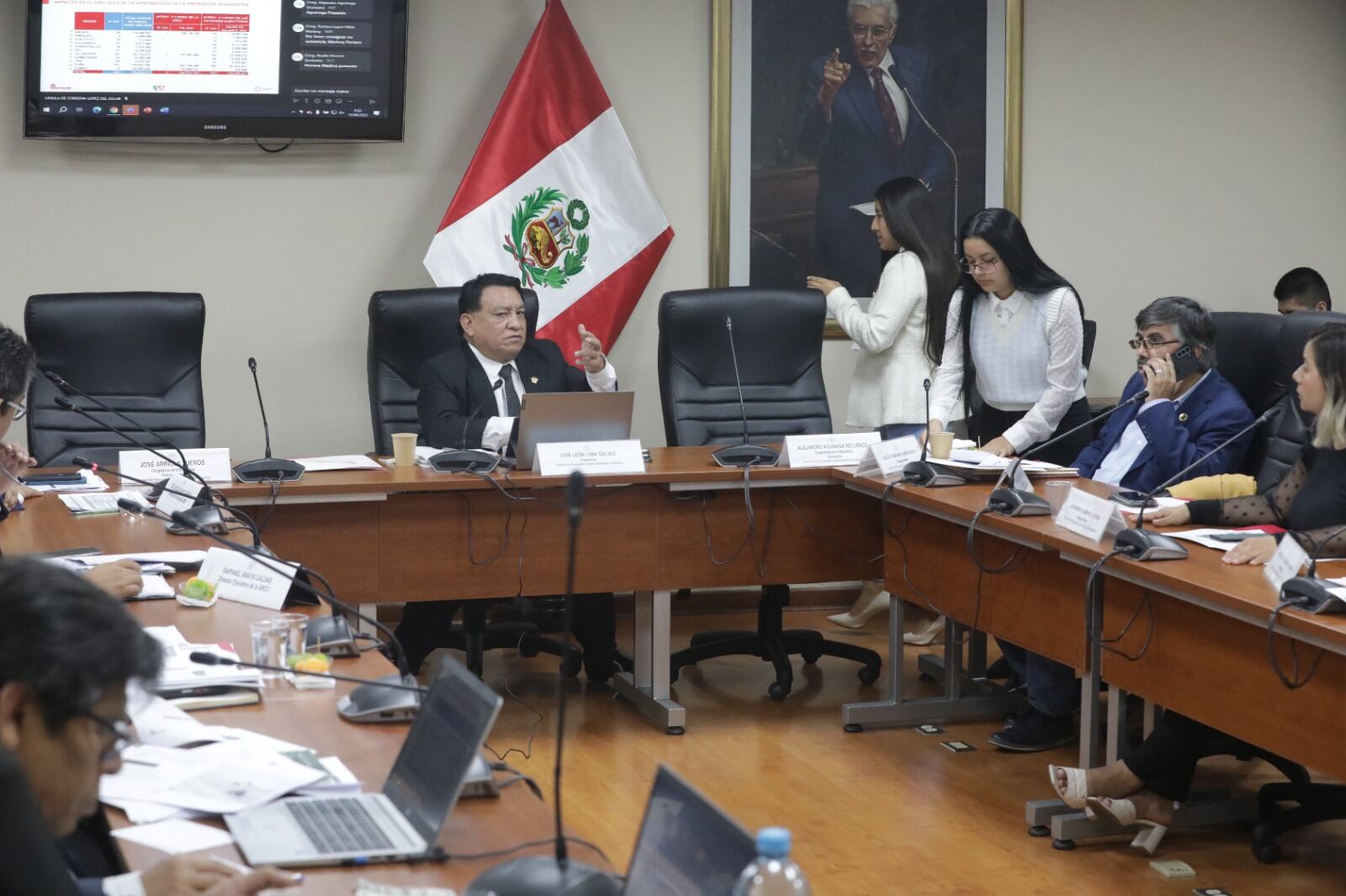 Comisión de Presupuesto aprobó dictamen a favor de la Universidad Nacional Tecnológica de San Juan de Lurigancho.