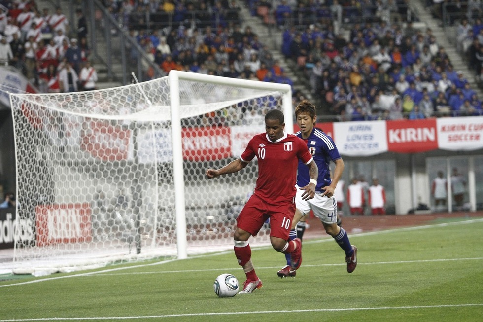 El 1 de junio del 2011, la Selección Peruana empató 0-0 ante Japón. La bicolor era dirigida por Sergio Markarián y el encuentro fue parte del torneo Copa Kirin. (Foto GEC Archivo)
<div>
<a href="https://www.tiendaelcomercio.com/" target="_blank">
<img src=https://cloudfront-us-east-1.images.arcpublishing.com/elcomercio/XVX2QLAMXNGRFOZYJHTK2CI3HA.jpg width="100%">
</a>
</div>
