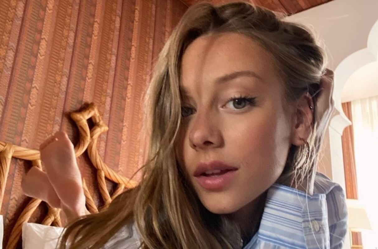 La actriz es conocida por interpretar a Carla Rosón Caleruega en "Élite" y a Cayetana Aldama en "Alguien tiene que morir" (Foto: Ester Expósito / Instagram)