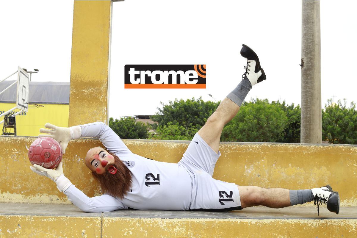 Para él ser payasito es una bonita profesión, es tener una conexión diferente con los demás, es olvidar tus problemas cuando estás en el escenario y seguir. Fotos: Jessica Vicente / Trome.