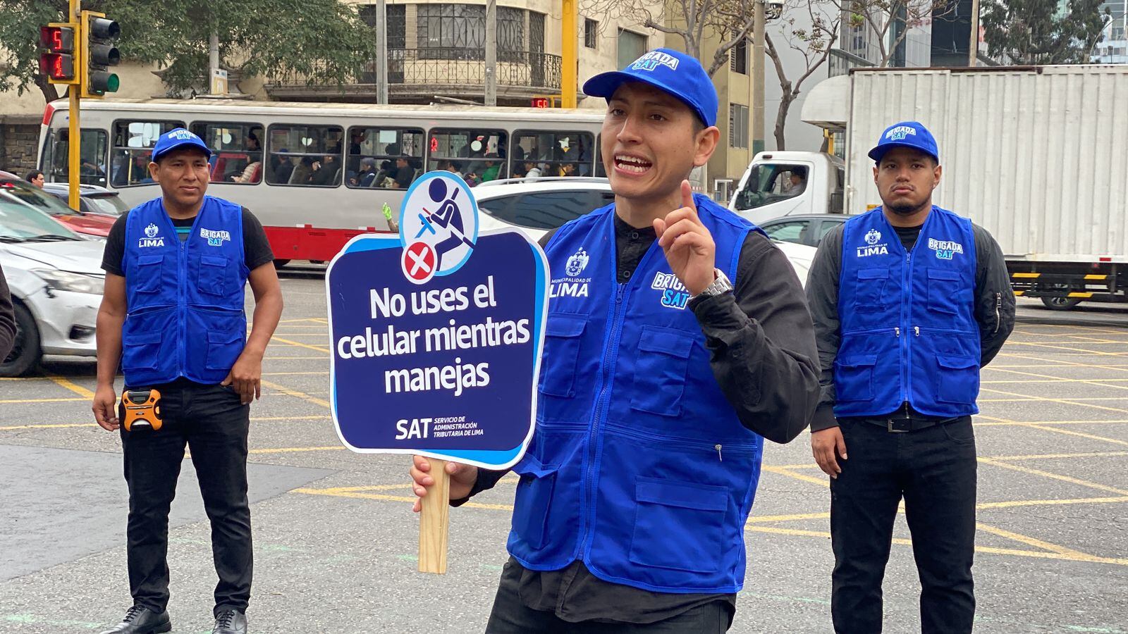 Según el SAT de Lima, el 40 % de estos accidentes fueron a causa de un conductor manejando mientras usaba el celular.
