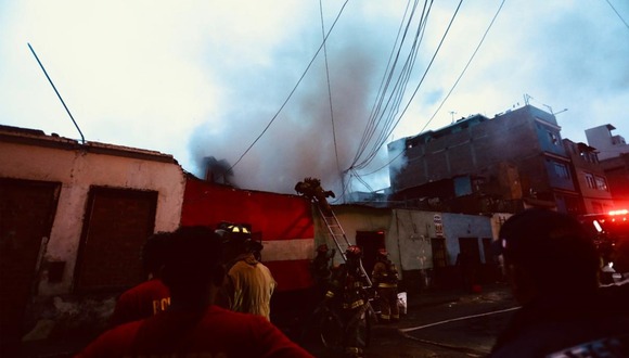 Se reporta incendio en el Centro de Lima