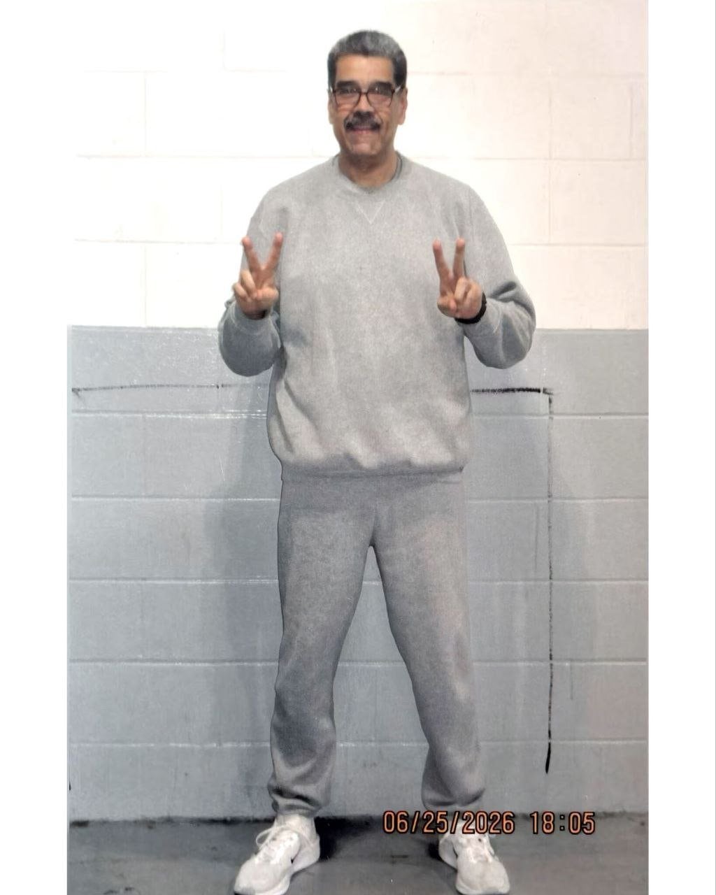 “Envío estas fotos como un pequeño regalo a todos mis nietos y nietas, a los niños y niñas, y a toda la gente noble que nos ama”, dijo Maduro en su redes.