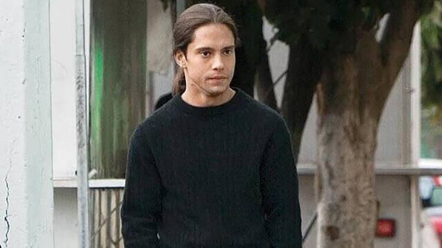 Según el doctor Foncerrada, Luis Miguel quería que su hermano estudiara leyes para trabajar con él y hasta había encontrado una universidad en Inglaterra para tal finalidad, pero se produjo un distanciamiento producto del carácter explosivo de ambos. Es así que, al cumplir 18 años Sergio, Luis Miguel decide cortar contacto con él y no hacerse cargo de su manutención. Entonces, Sergio y 'El Doc' junto a su familia dejan Boston y regresan a Guadalajara. Y no volvieron a entablar contacto.