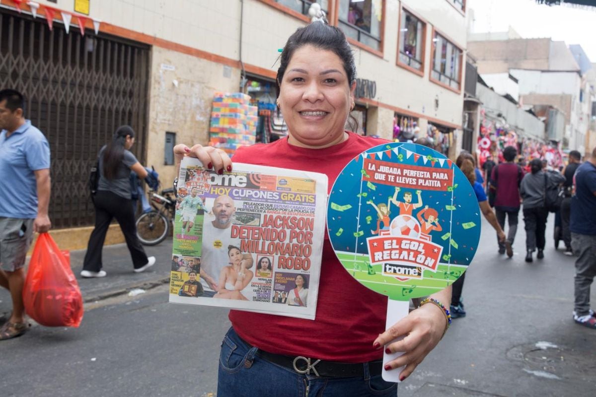 El 'gordito' de El Gol Regalón alcanzaría para llenar de rojo y blanco toda la cuadra. Foto: Ernesto Quilcate/Trome.