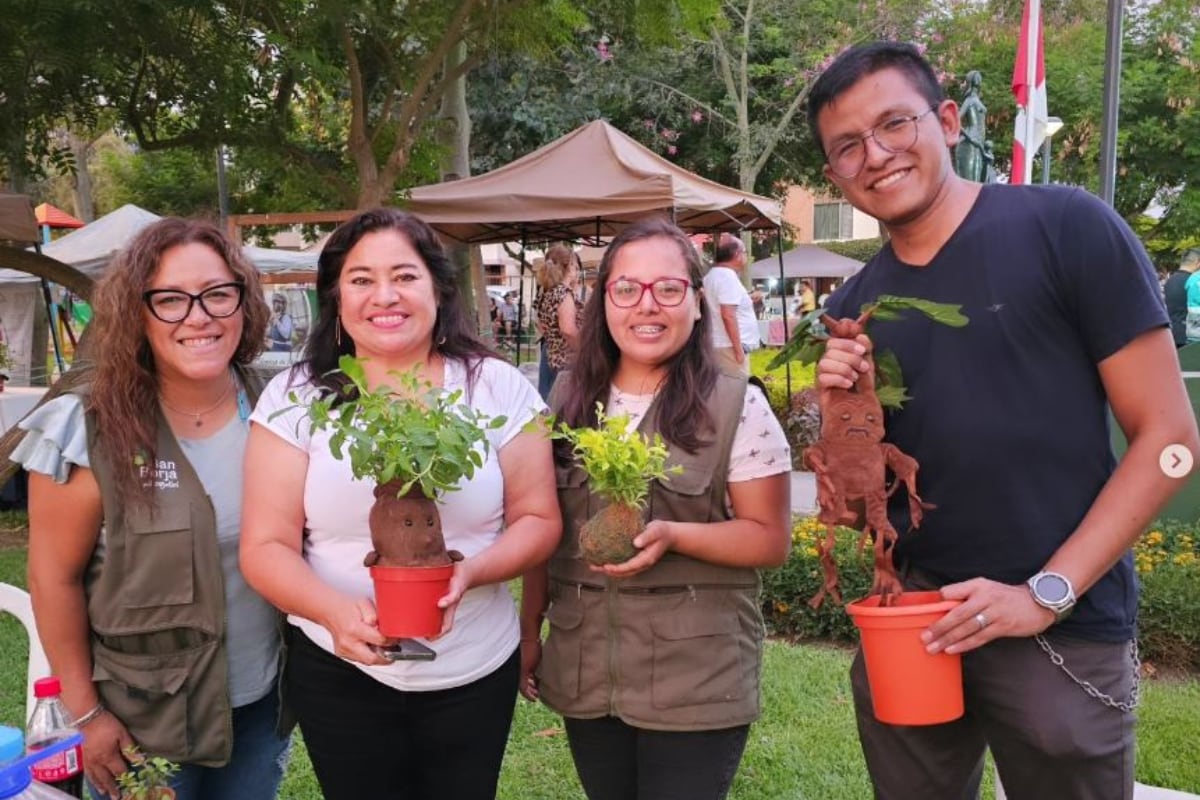 Aprendieron a hacer mandragoras. Foto: Facebook Escuela Mágica Perú.