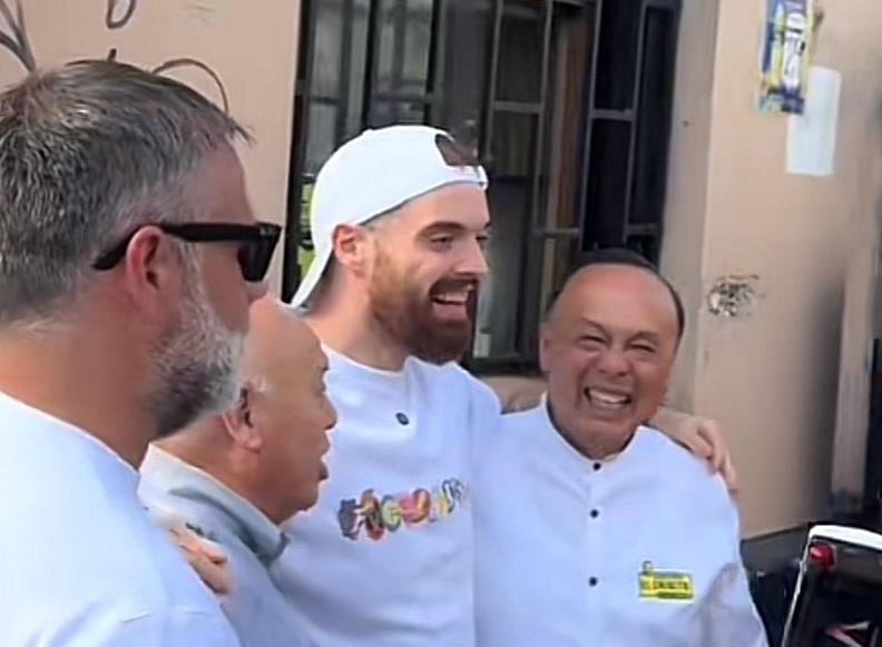 Streamer Ibai Llanos sorprende en Lima: aparece en ‘El Chinito’ y otros puntos de la ciudad