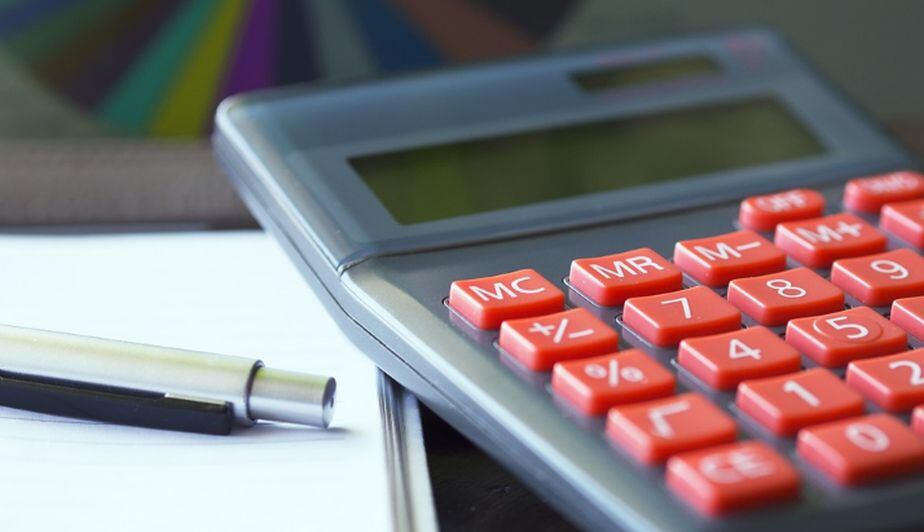 Durante este feriado largo muchos eligen salir de la ciudad y viajar con amigo, lo que genera un movimiento económico (Foto: Pixabay)