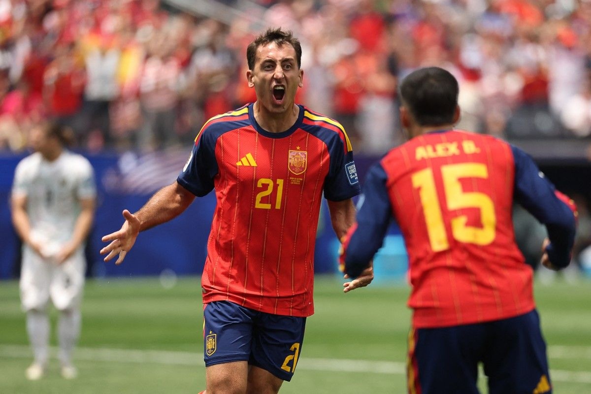 ¡A un solo toque! Gol de Mikel Oyarzabal para el 1-0 de España vs. Austria, por los 16avos de final