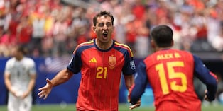 ¡A un solo toque! Gol de Mikel Oyarzabal para el 1-0 de España vs. Austria, por los 16avos de final