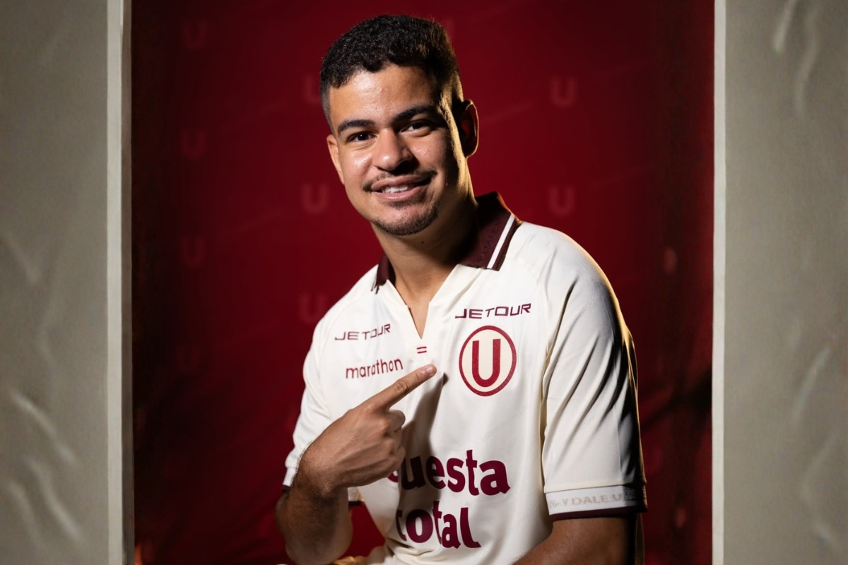 Brasileño Miguel Silveira llega a Universitario, procedente de Japón. (@universitario1924)