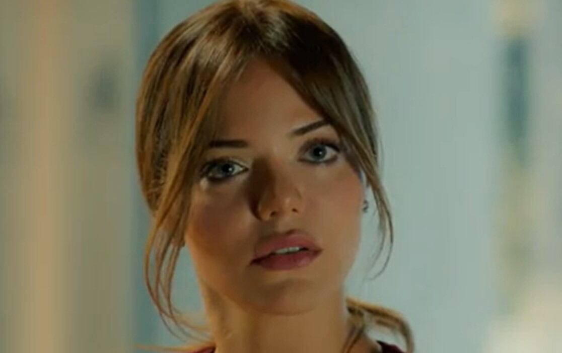 Hilal Antinbilek interpreta a Züleyha en "Tierra amarga" (Foto: Tims & B Productions)