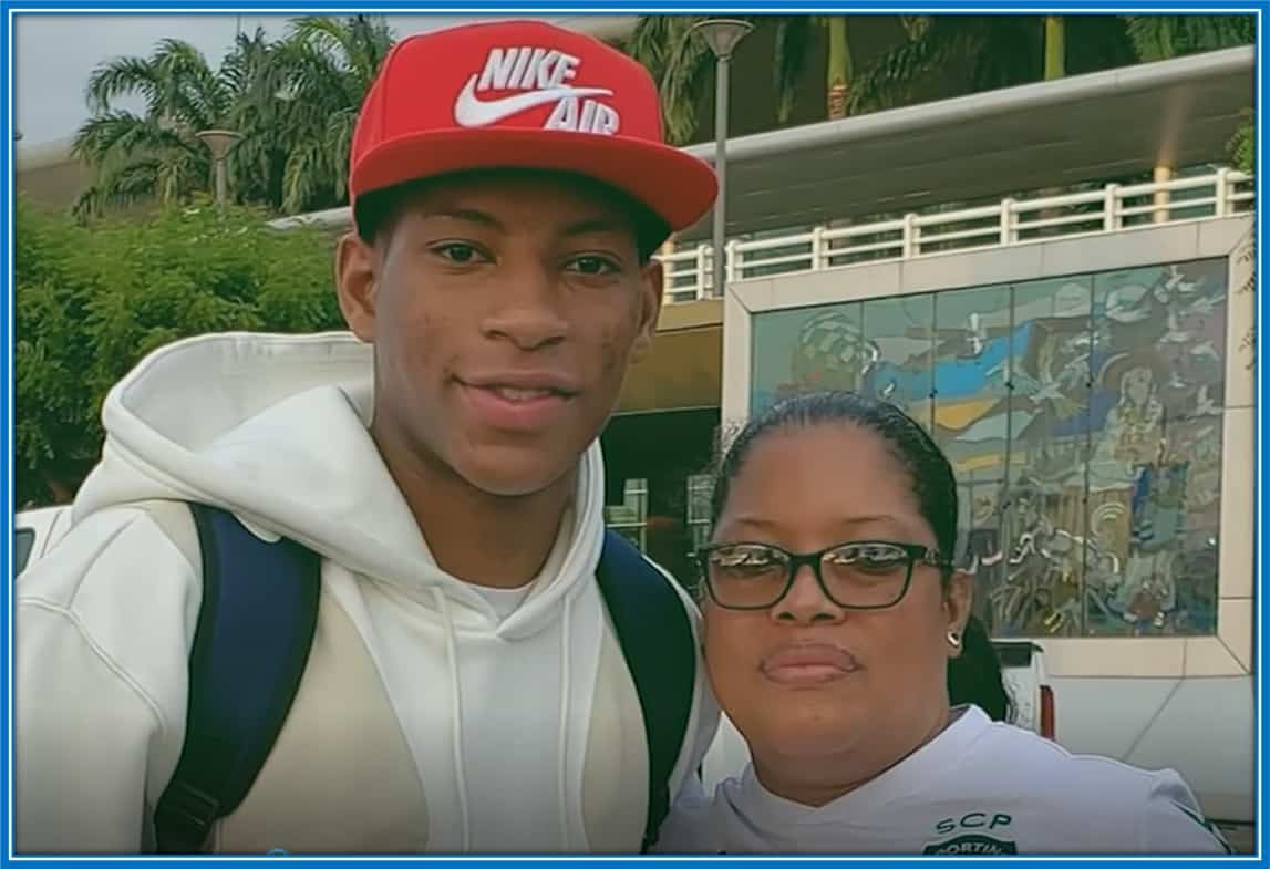 Su mamá Mónica sacó adelante a Gonzalo y sus cuatro hermanos, luego que el padre los abandonó