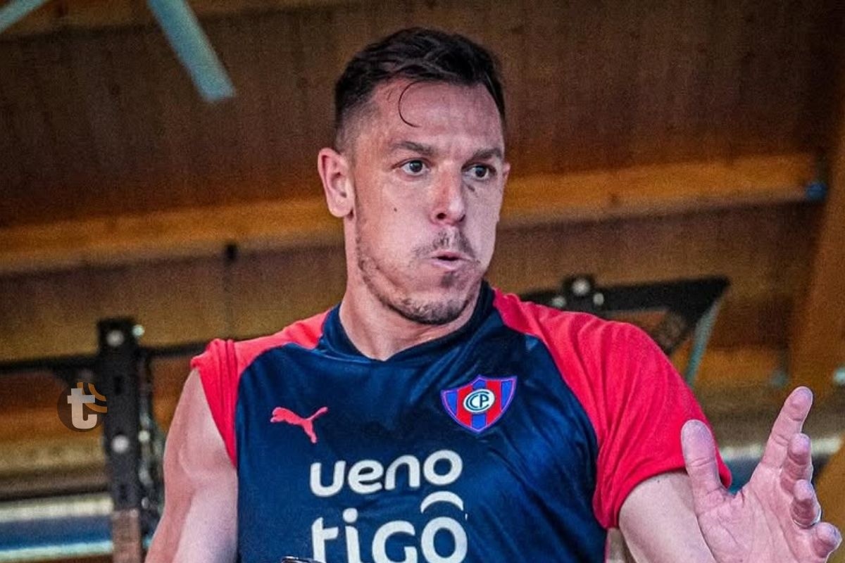 Churín es nuevo refuerzo de Universitario (Foto: @dchurin)